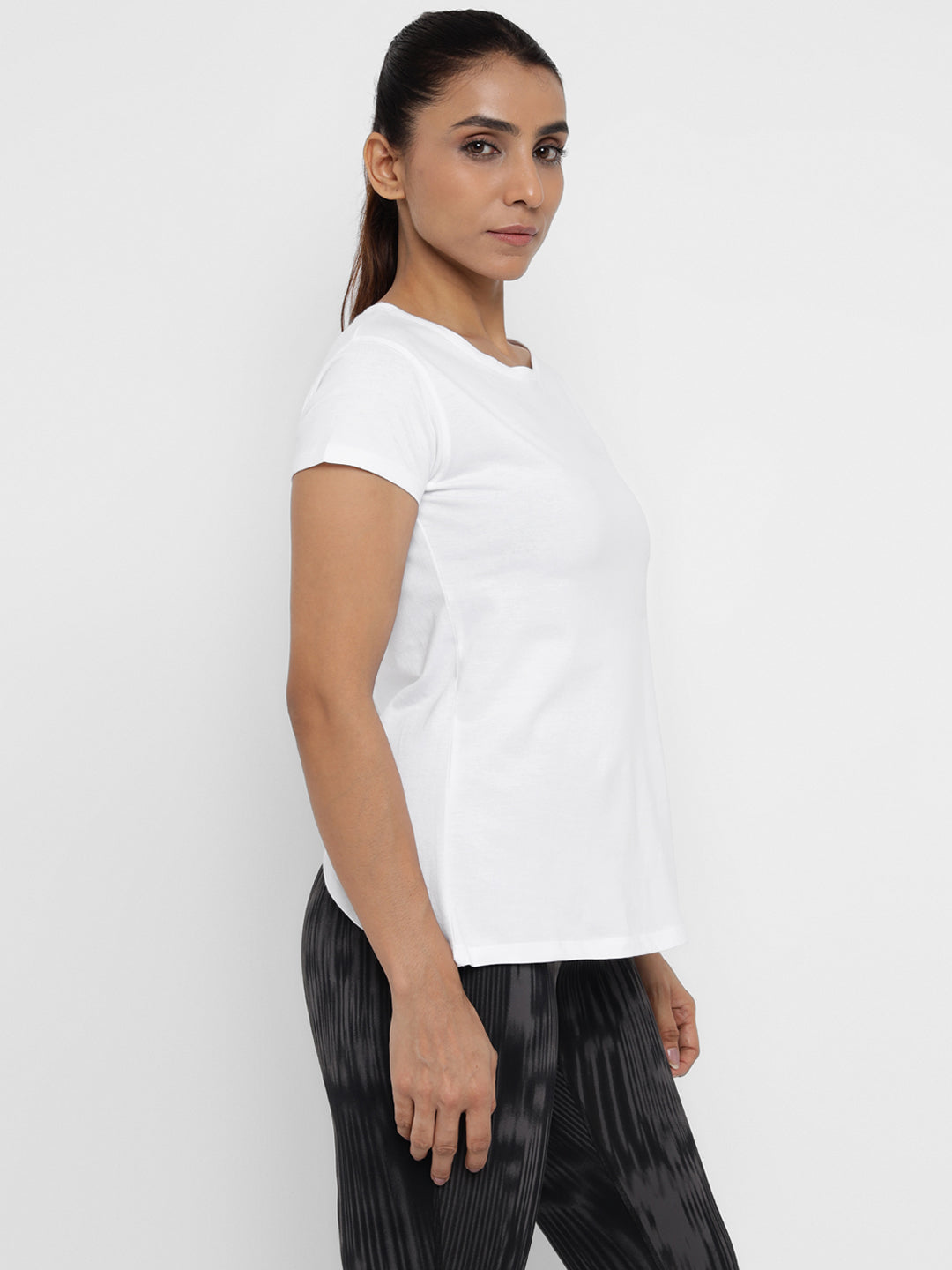 Ap'pulse Women's Back Open Tshirt