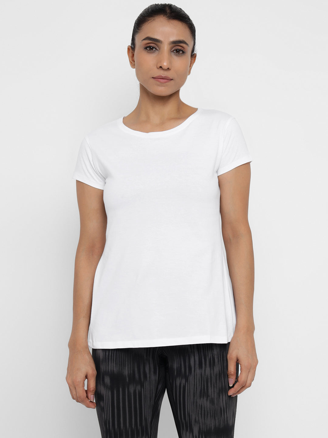 Ap'pulse Women's Back Open Tshirt