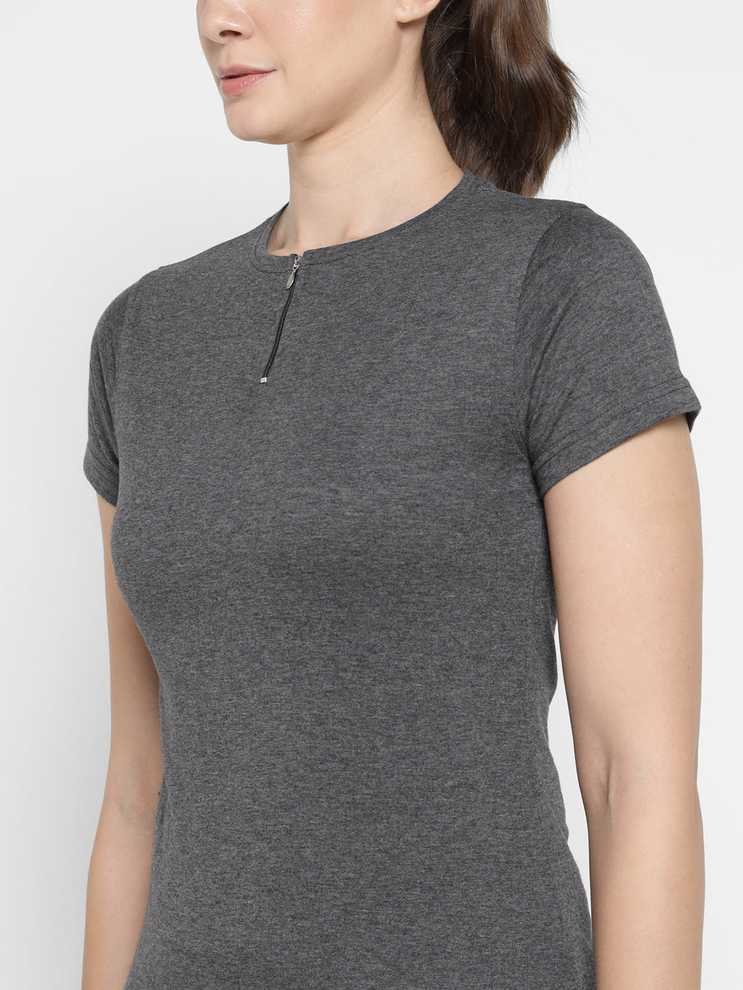 Ap'pulse Women's Short Sleeve Round Neck Zipper Tshirt